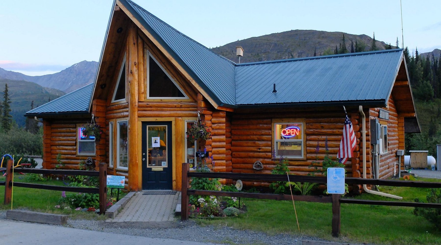 Grand View Cafe & RV Park - Standard RV Site - Sutton - Image 9